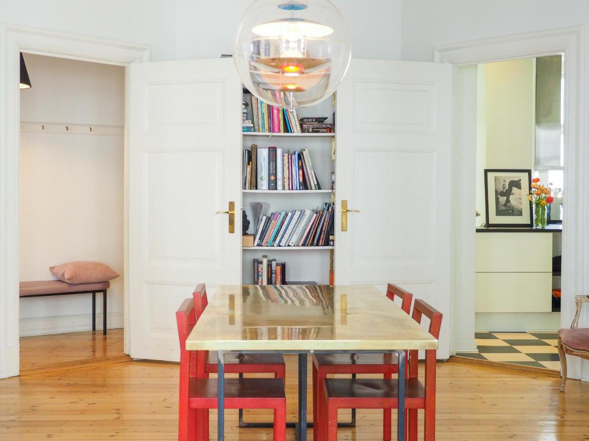 Spacious In The Heart Of Apartment *